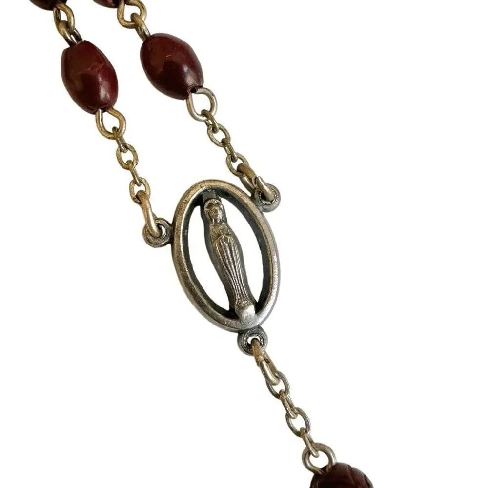 Red beaded rosary - Picture 3 of 13
